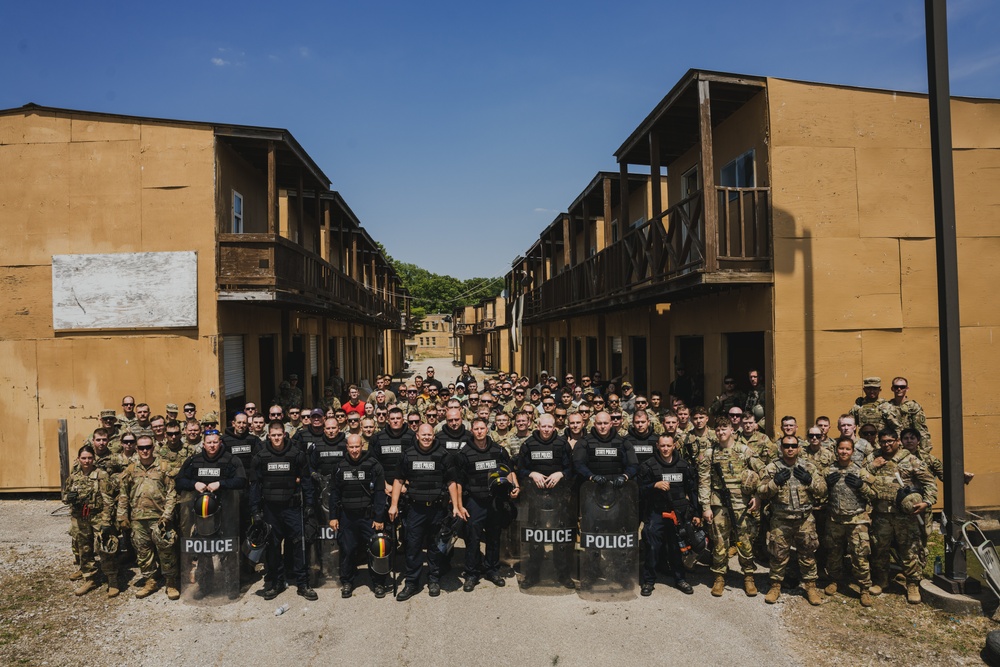 Indiana’s National Guard Reaction Force, Indiana State Police and Verizon Frontline train at Homeland Defender 2023