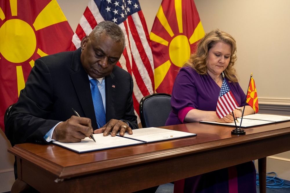 SD Hosts Macedonian MoD for Bilateral Exchange