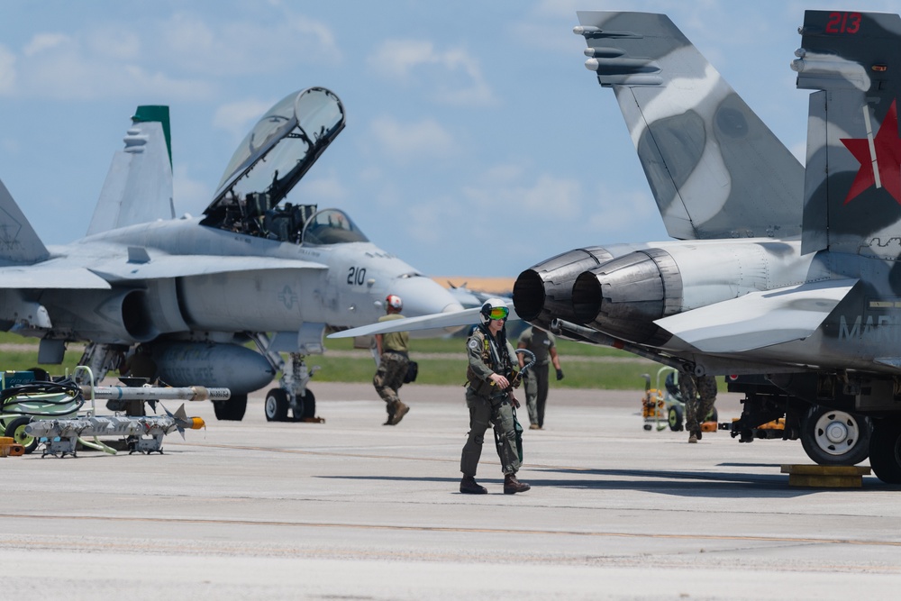 VMFAT-101 conducts training at MacDill