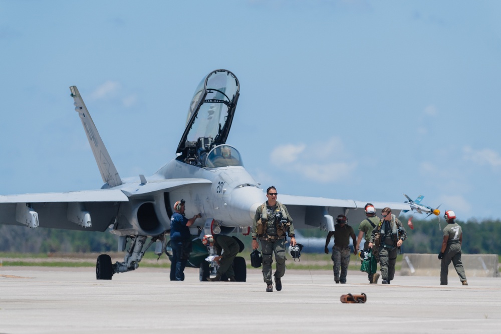 VMFAT-101 conducts training at MacDill