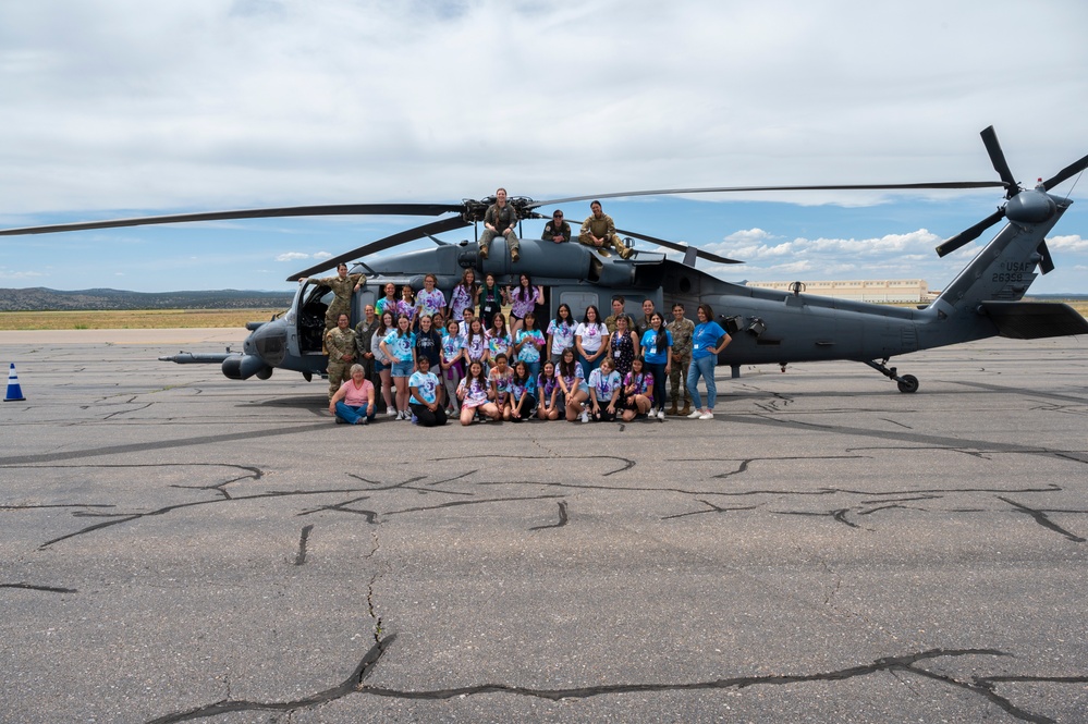 58th SOW Airmen inspire Santa Fe STEM students