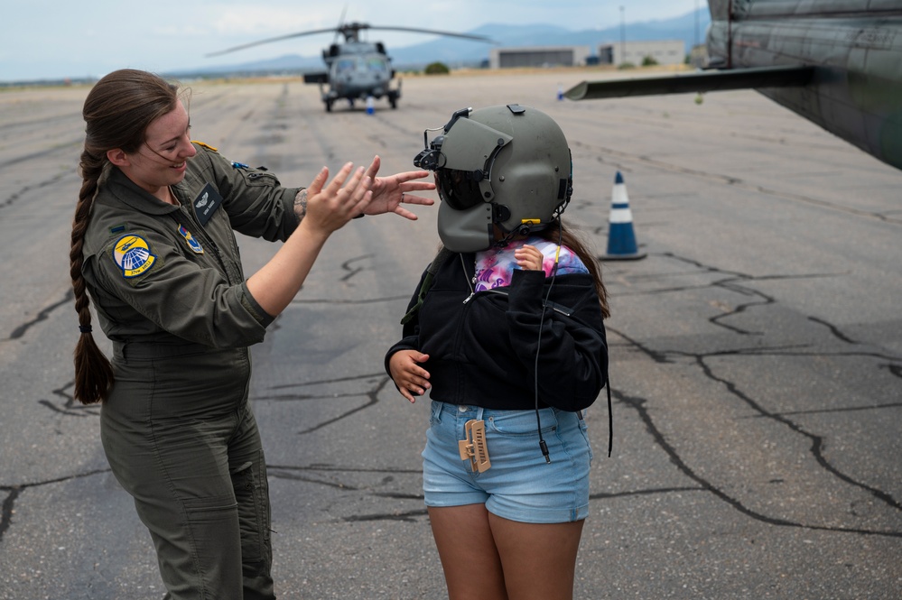 58th SOW Airmen inspire Santa Fe STEM students