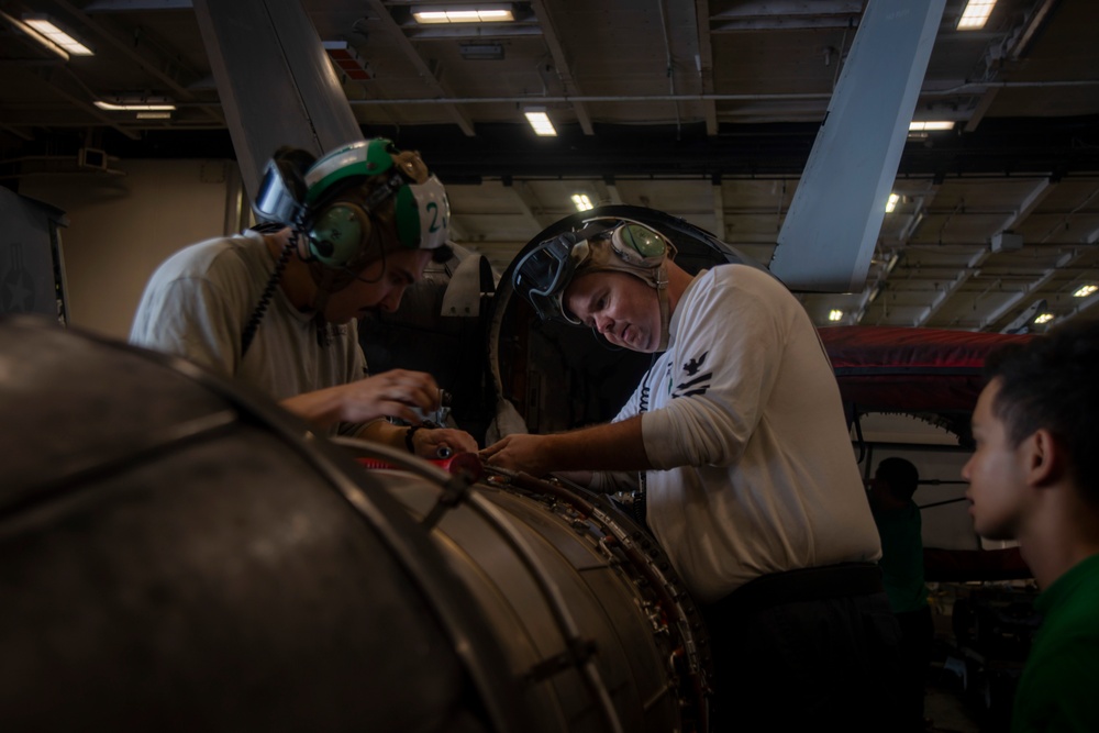 Sailors Perform Maintenance