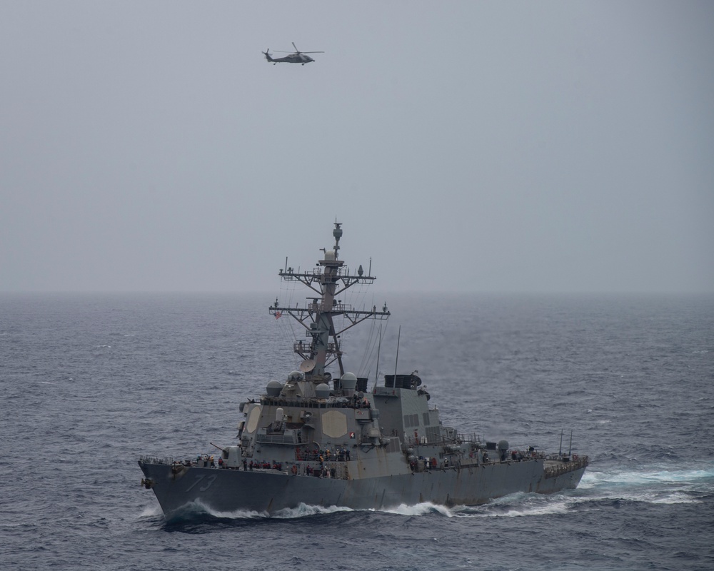 Nimitz Conducts A Vertical Replenishment