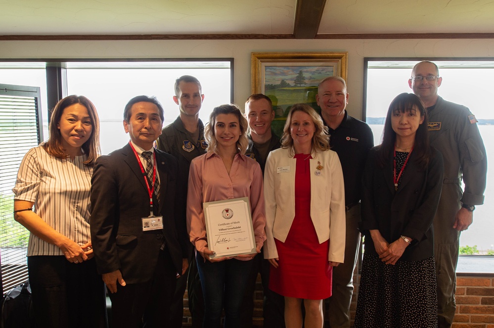 Lifesaving Encounter: Red Cross Volunteer’s Heroic Act