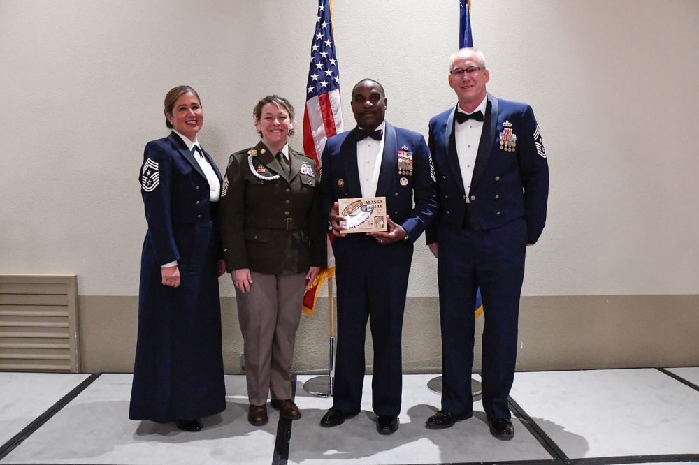 168th Wing hosts Dining Out, Air Force Tradition, Hap Arnold's &quot;Wing Ding&quot;