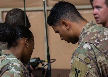 Multiband networking manpack radio