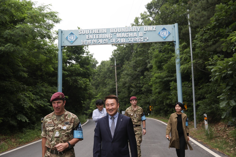 UNC Deputy Commander visits JSA