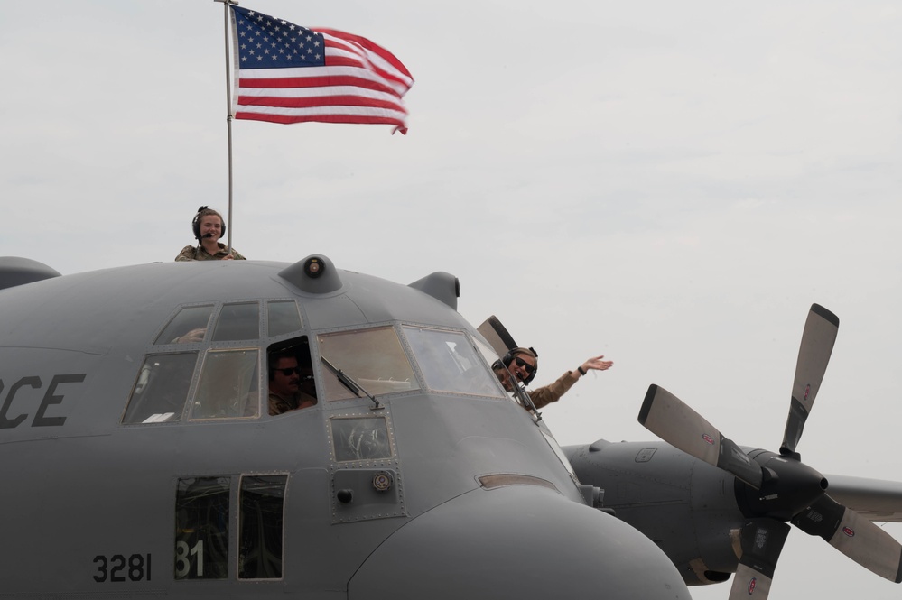 They're baaaack: 934th Airlift Wing Airmen return home form deployment