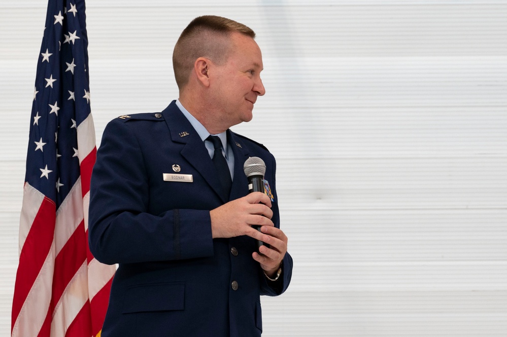 318th COG Det. 2 changes command