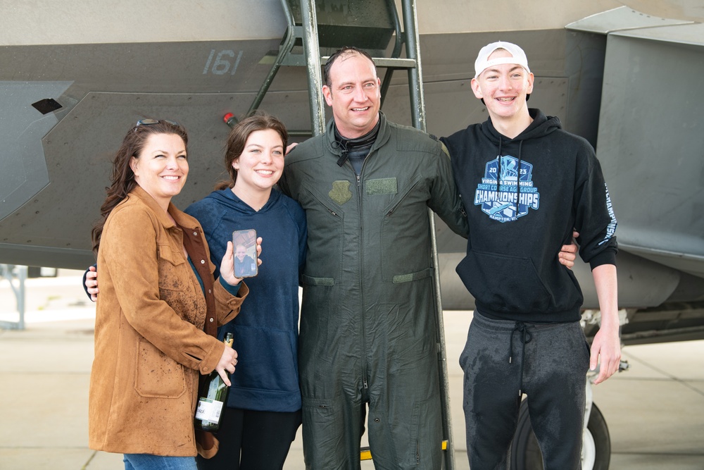 Lt. Col. Frodsham performs Fini Flight before retirement