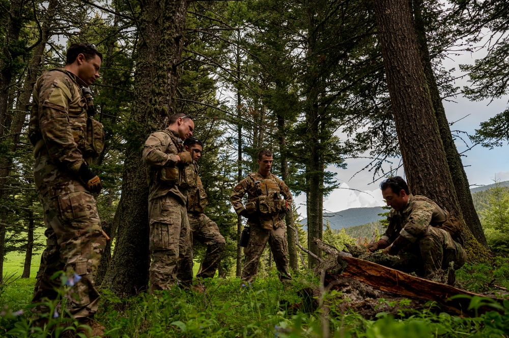 Montana Airmen conduct SERE refresher training