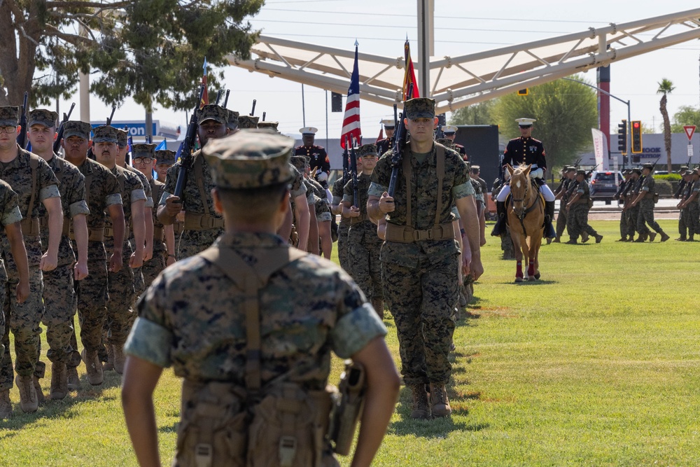 MWSS-371 hosts a change of command