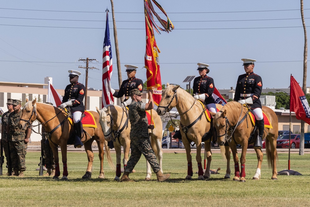 MWSS-371 hosts a change of command