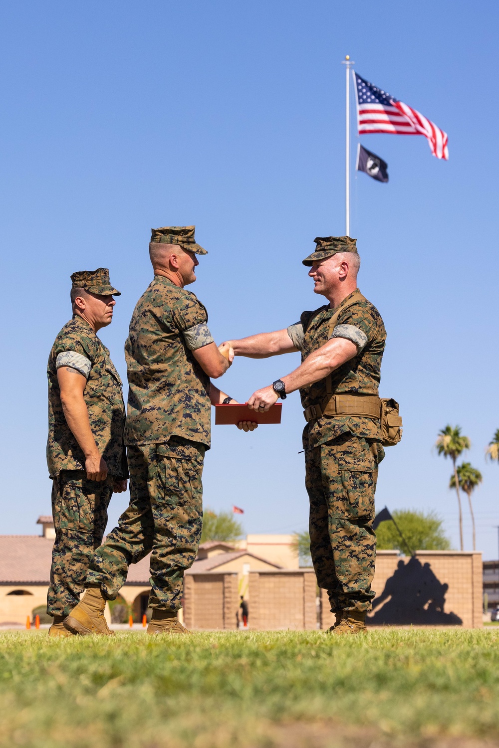 MWSS-371 hosts a change of command