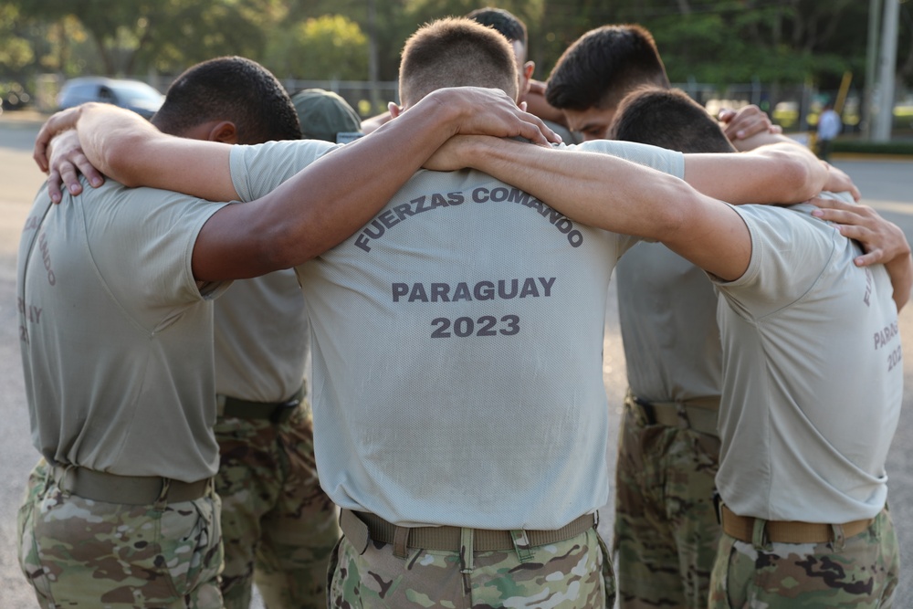 Commandos test physical resistance