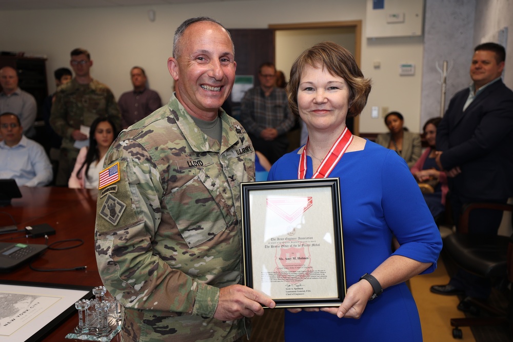 North Atlantic Division staff member awarded Bronze de Fleury