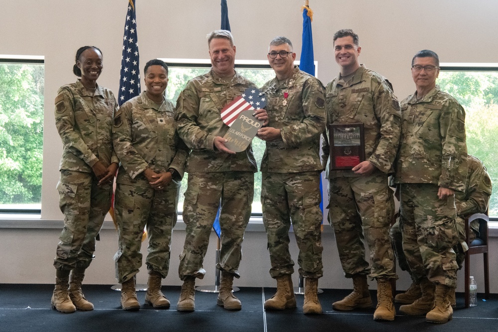 192nd Command Chief Master Sgt. Roberts retires