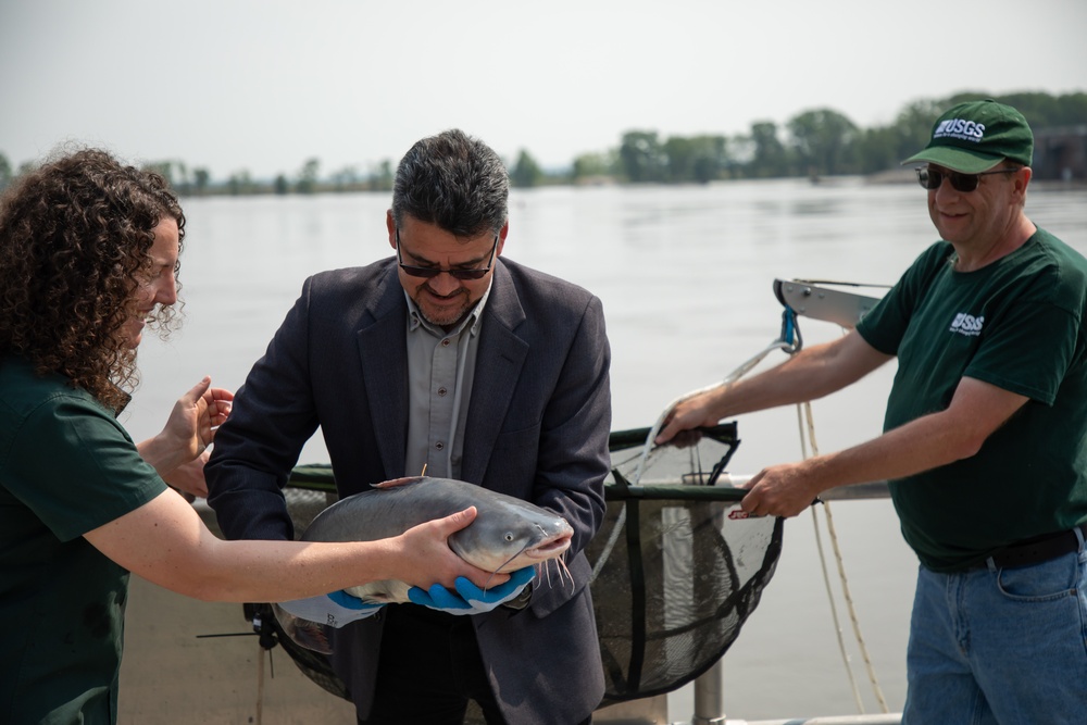 Rock Island District Hosts Ground Breaking Ceremony for NESP Fish Passage Project at Lock and Dam 22