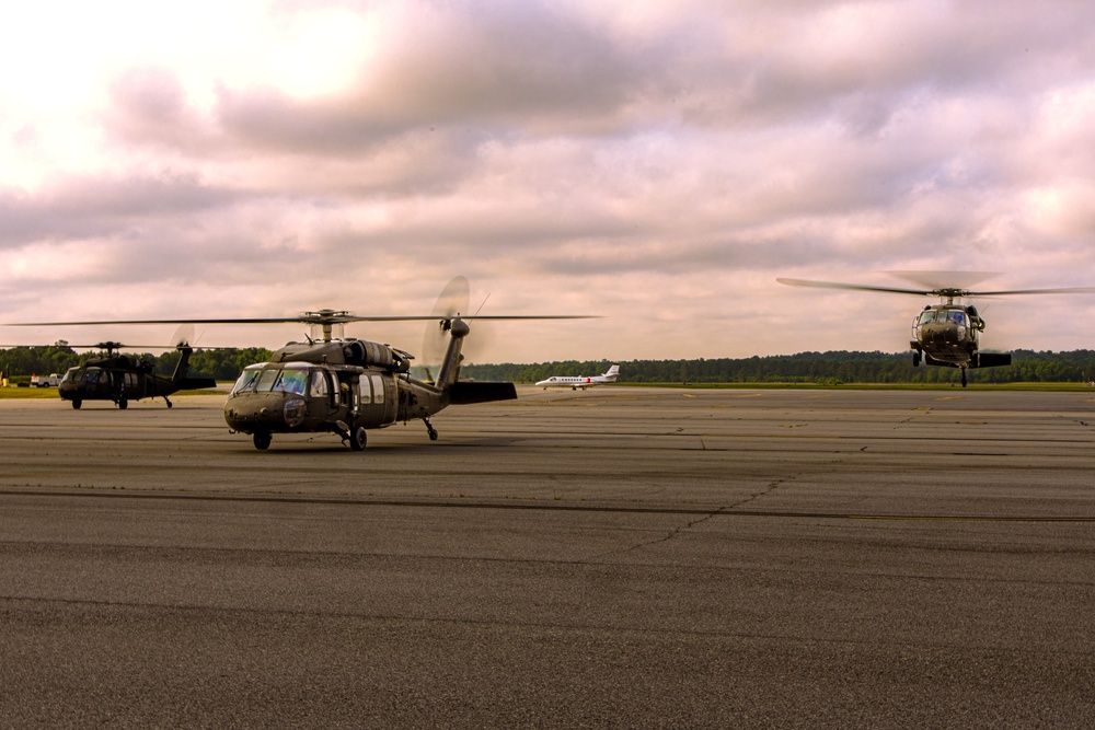 Fort Moore helicopter pilot reaches 3,000 flight hours during historic ceremony