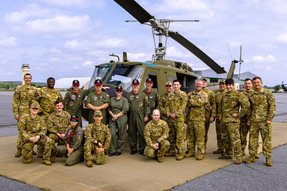 Fort Moore helicopter pilot reaches 3,000 flight hours during historic ceremony