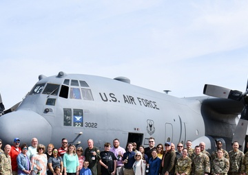 910th commander flies into retirement after 38-year AF career