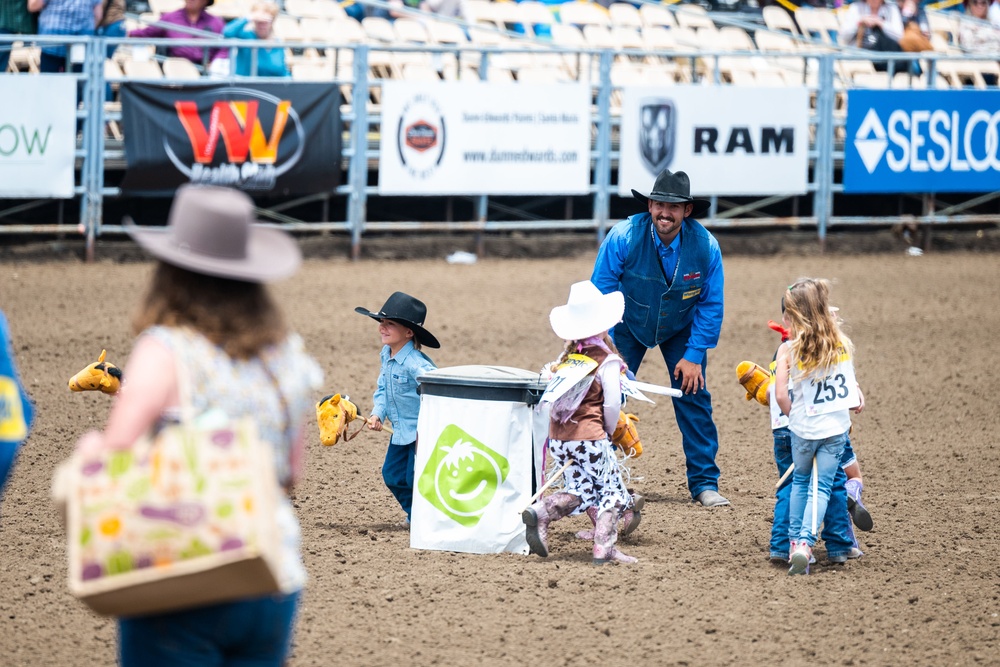 Santa Maria Elks rodeo invites CFSCC leadership to kick off Military Appreciation Day