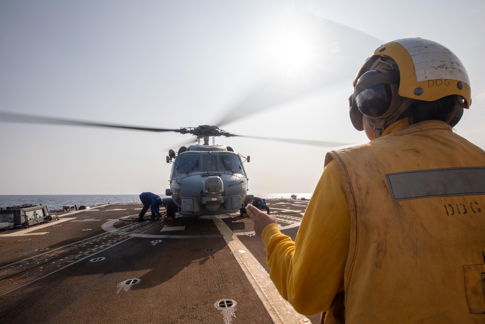 RAN MH-60R Seahawk lands aboard USS Chung-Hoon