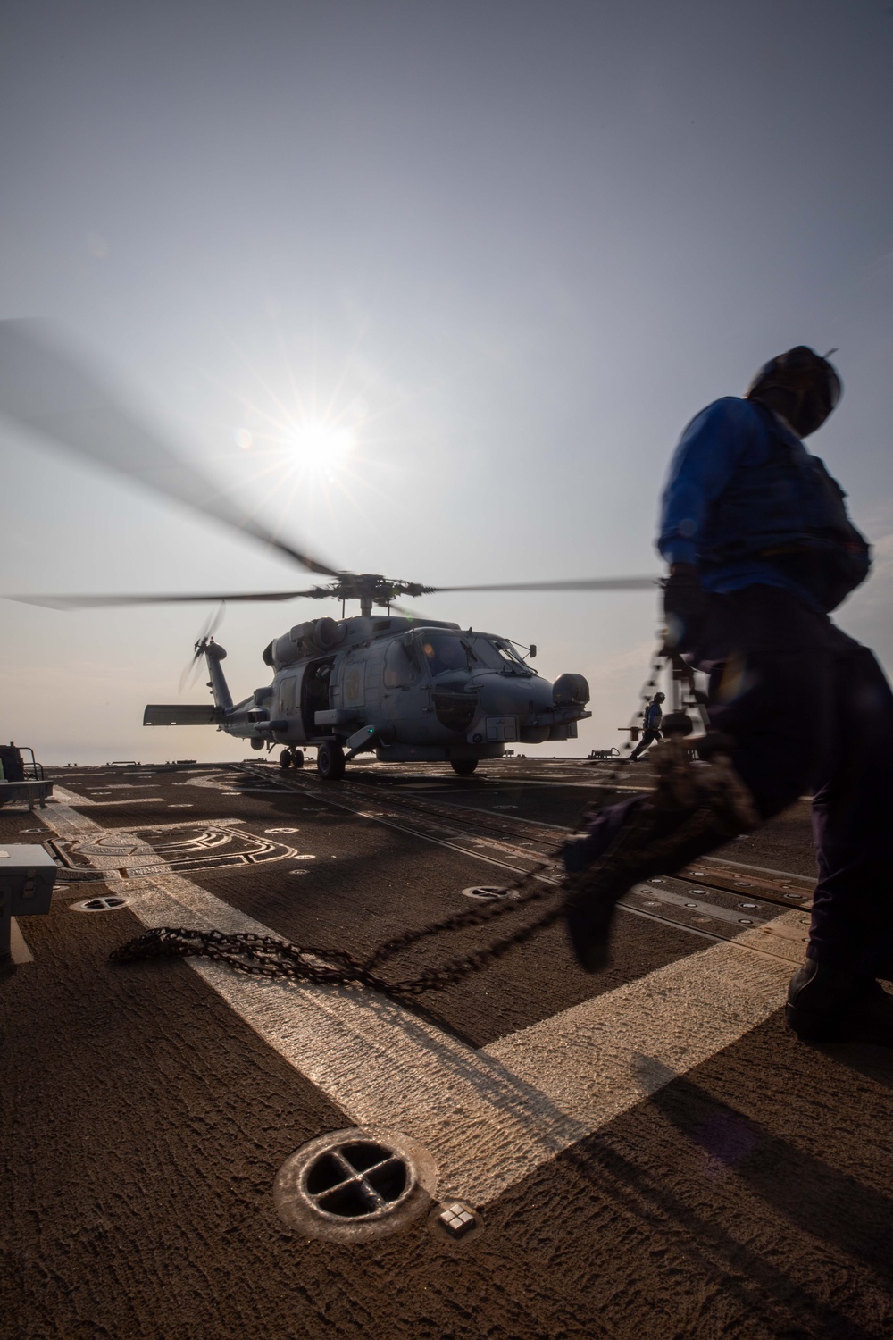 RAN MH-60R Seahawk lands aboard USS Chung-Hoon