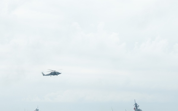 RCN, JMSDF, RAN and USS Chung-Hoon conduct SAG operations