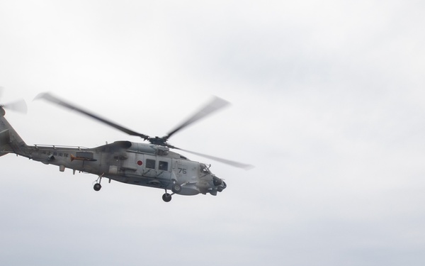 RCN, JMSDF, RAN and USS Chung-Hoon conduct SAG operations