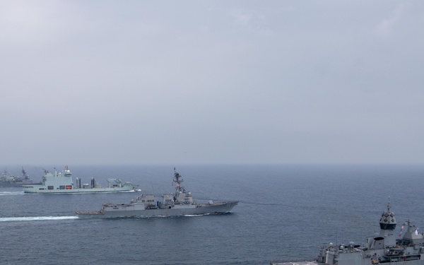 RCN, JMSDF, RAN and USS Chung-Hoon conduct SAG operations