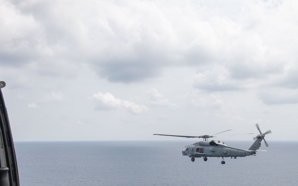 RCN, JMSDF, RAN and USS Chung-Hoon conduct SAG operations