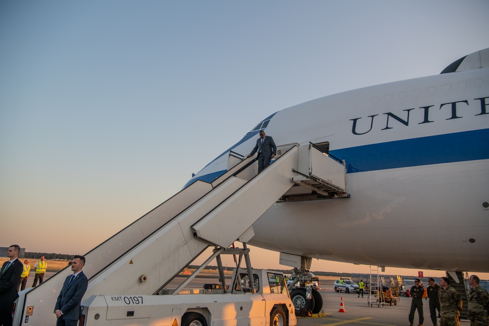 Secretary Austin departs Joint Base Andrews, arrives at Frankfurt, Germany
