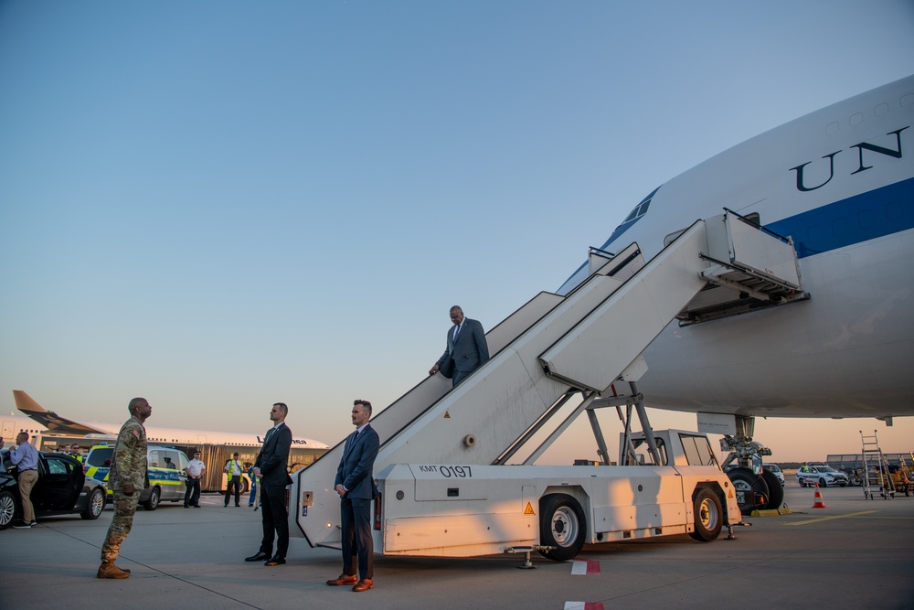 Secretary Austin departs Joint Base Andrews, arrives at Frankfurt, Germany