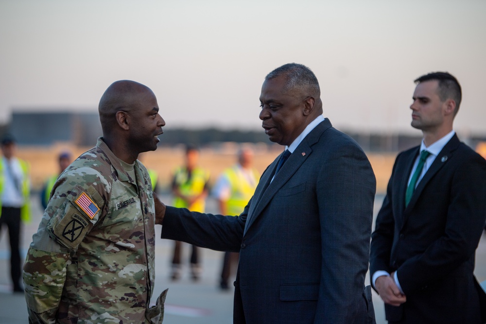 Secretary Austin departs Joint Base Andrews, arrives at Frankfurt, Germany