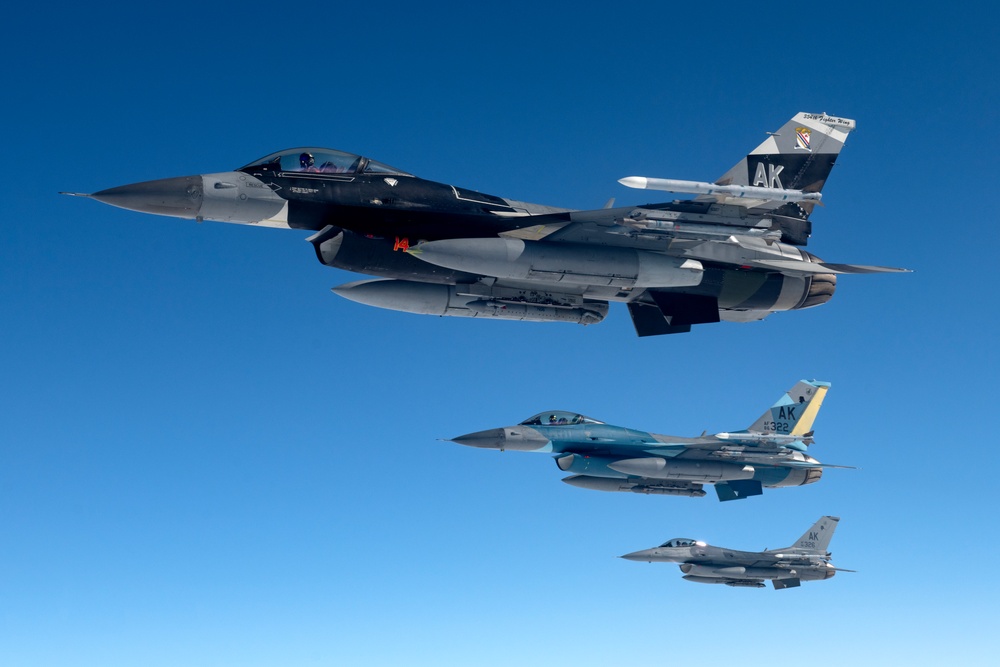 909th ARS refuels aggressors during RF-A 23-2