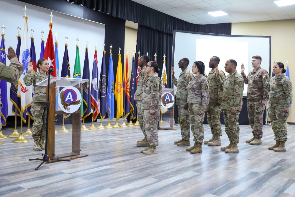 Mass re-enlistment during Army Heritage Observance