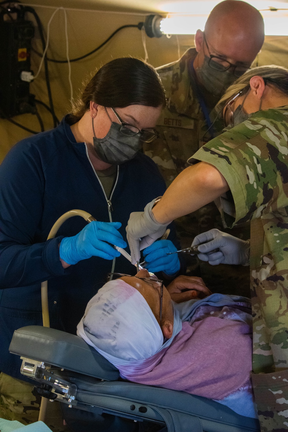 Brig. Gen. Cashman visits the 151st Medical Group from Utah Air National Guard operations at HCA field hospital during African Lion 2023