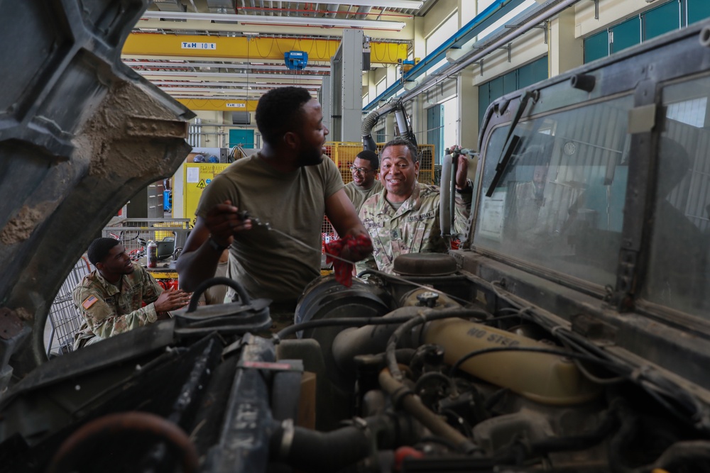 D.C. National Guard: HMMWV Maintenance