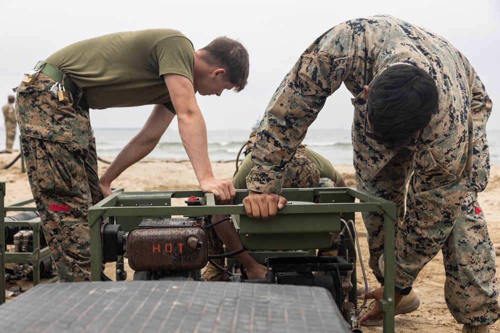 3rd LSB Prepares for Combined Joint Logistics Over-the-Shore Operations