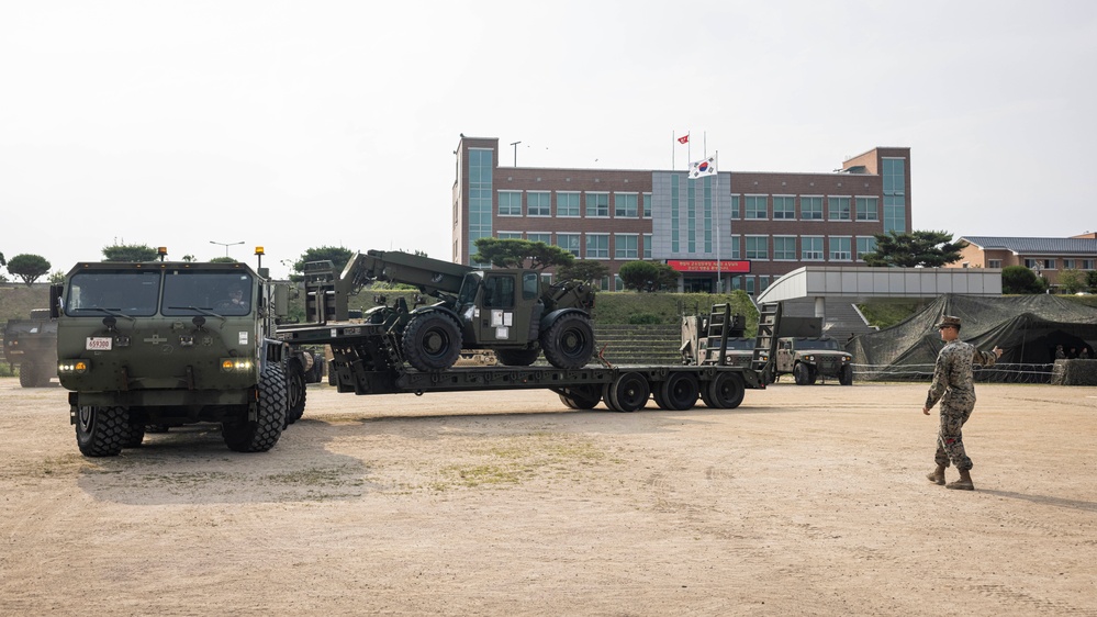 3rd LSB Prepares for Combined Joint Logistics Over-the-Shore Operations