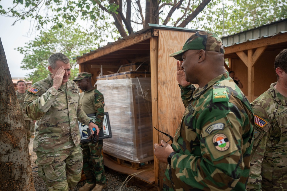 Lt. Gen. Braga visits Air Base 101, Niger.