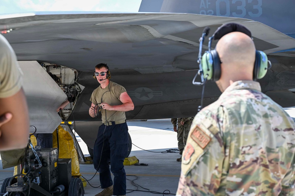 71st FS kicks off inaugural F-22 basic flying course