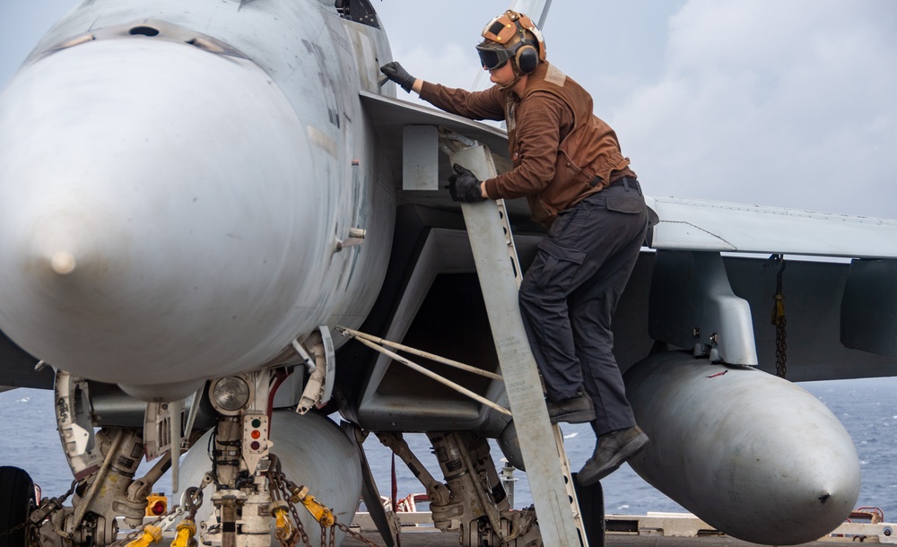 USS Ronald Reagan (CVN 76) conducts flight operations