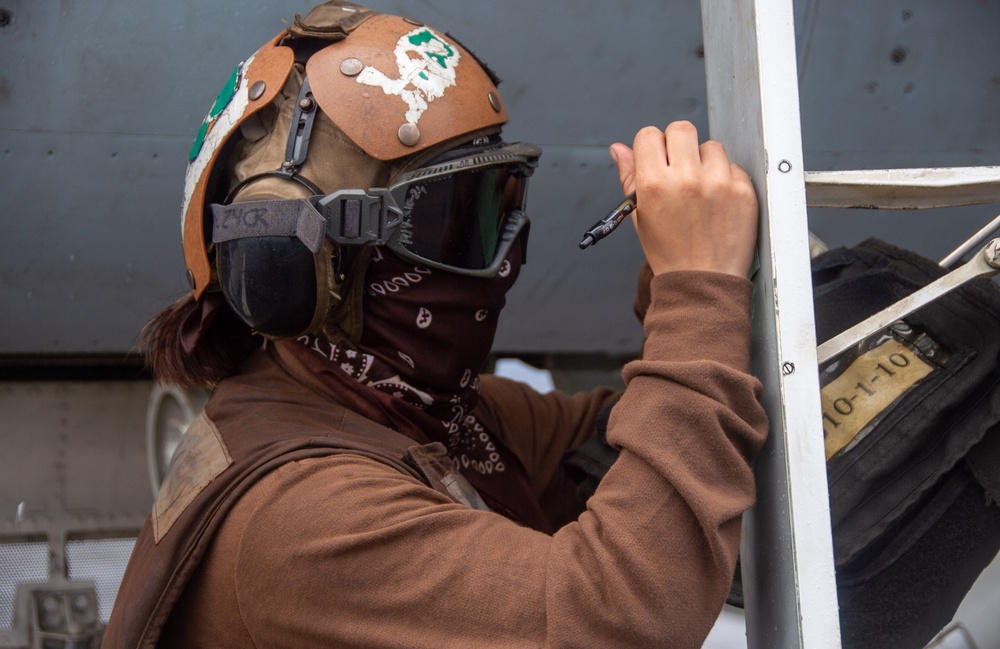 USS Ronald Reagan (CVN 76) conducts flight operations