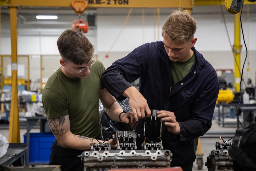 2nd Maintenance Battalion Engine Maintenance