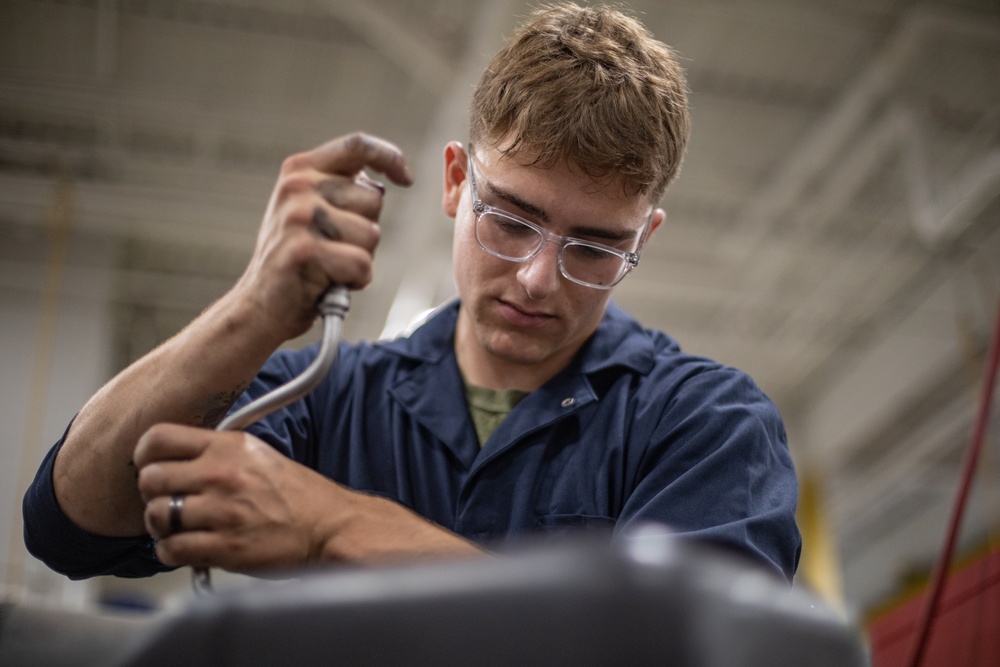 2nd Maintenance Battalion Engine Maintenance