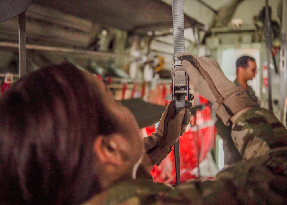 86th Aeromedical Evacuation Squadron conducts medical hands-on training with Moroccan Air Force medics during African Lion 2023