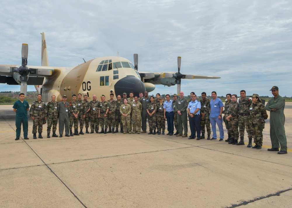 86th Aeromedical Evacuation Squadron conducts medical hands-on training with Moroccan Air Force medics during African Lion 2023